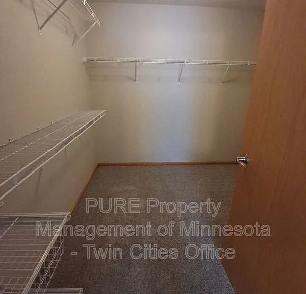 612 Lake View Dr — Photo 12