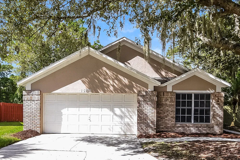 3 bed, 2.0 bath, 1740 sqft, $2,475 — Photo 1