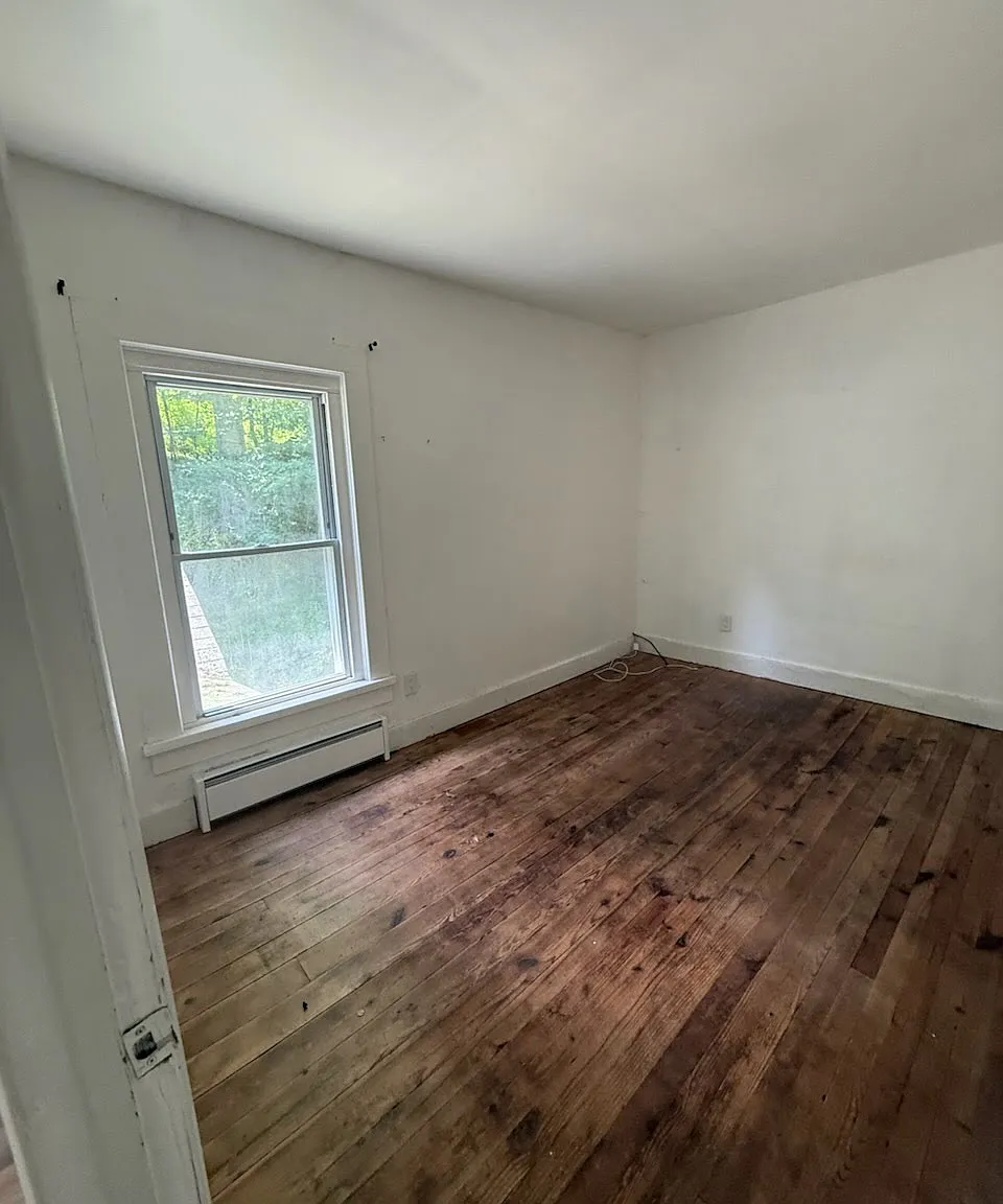 1 bed, $900 — Photo 1