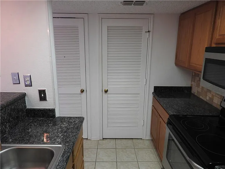 248 Jefferson Pkwy — Photo 11