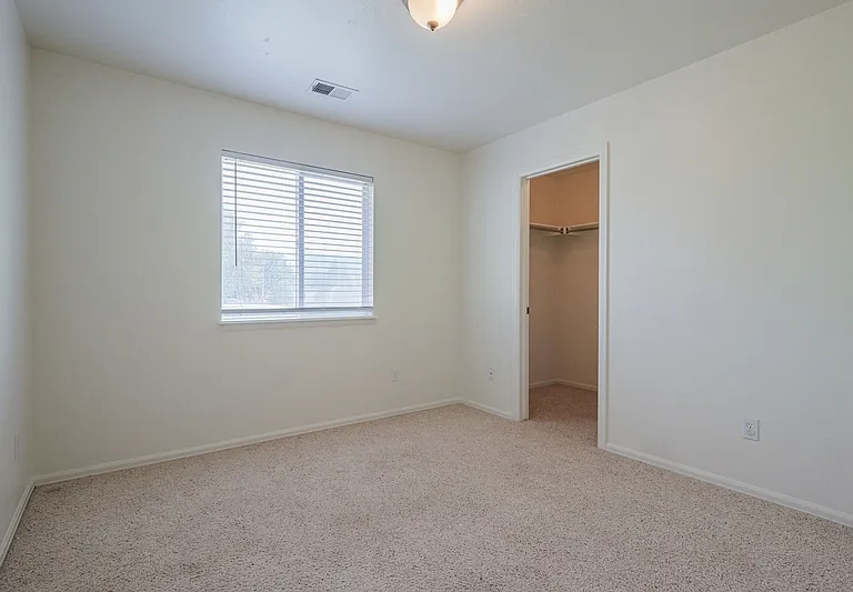 102 Kaley St — Photo 8