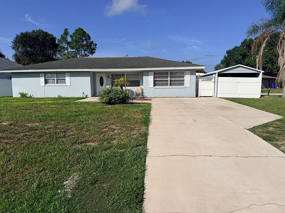 560 Lake August Dr