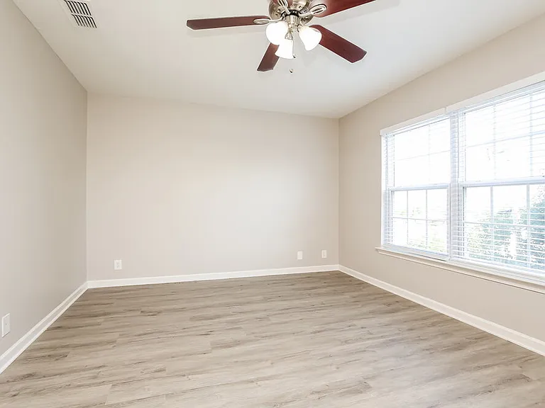 7016 Zither Ln — Photo 13