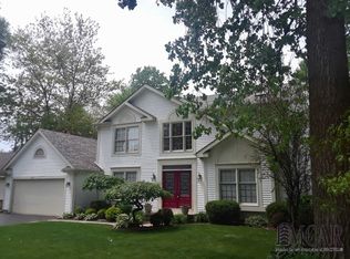 6875 Stratham Rd, Temperance, MI 48182