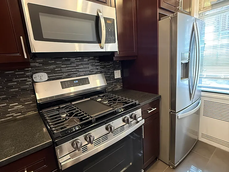 800 Bronx River Rd #B03 — Photo 7