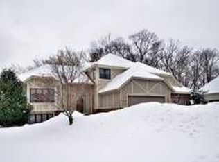 13602 Duluth Dr, Apple Valley, MN 55124