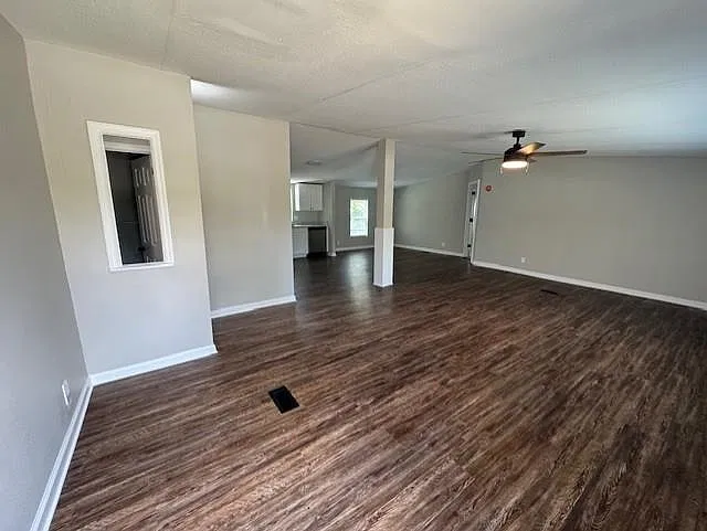 3 bed, 1456 sqft, $1,795 — Photo 2