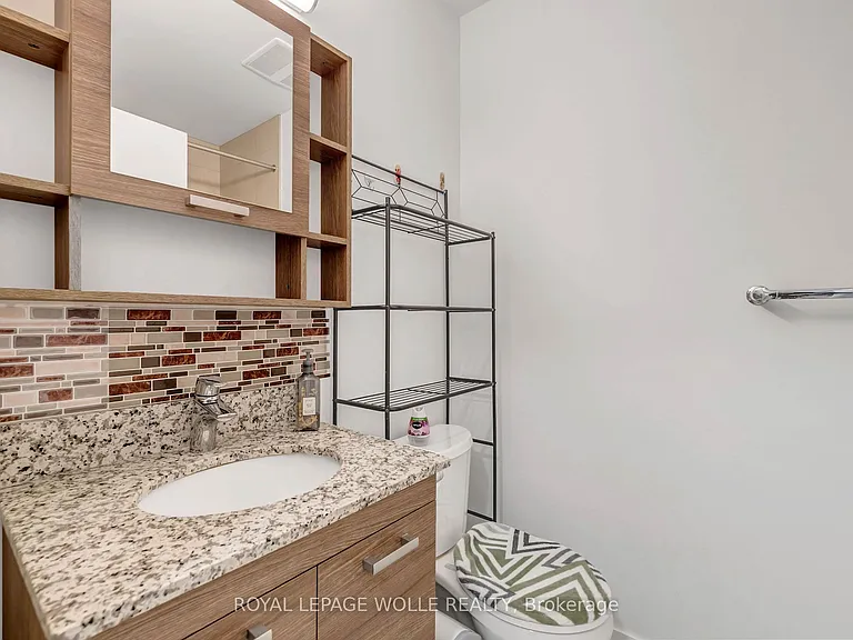 280 Lester St #812 — Photo 8