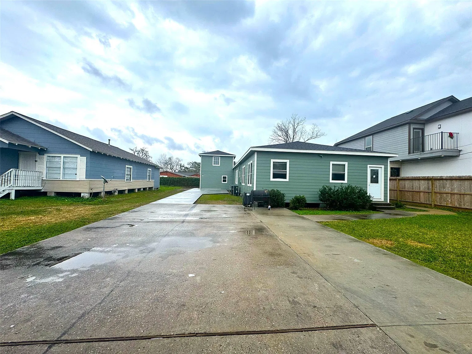 3 bed, 2.0 bath, 1200 sqft, $1,575 — Photo 3