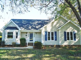 5521 Dunallie Dr, Fuquay Varina, NC 27526