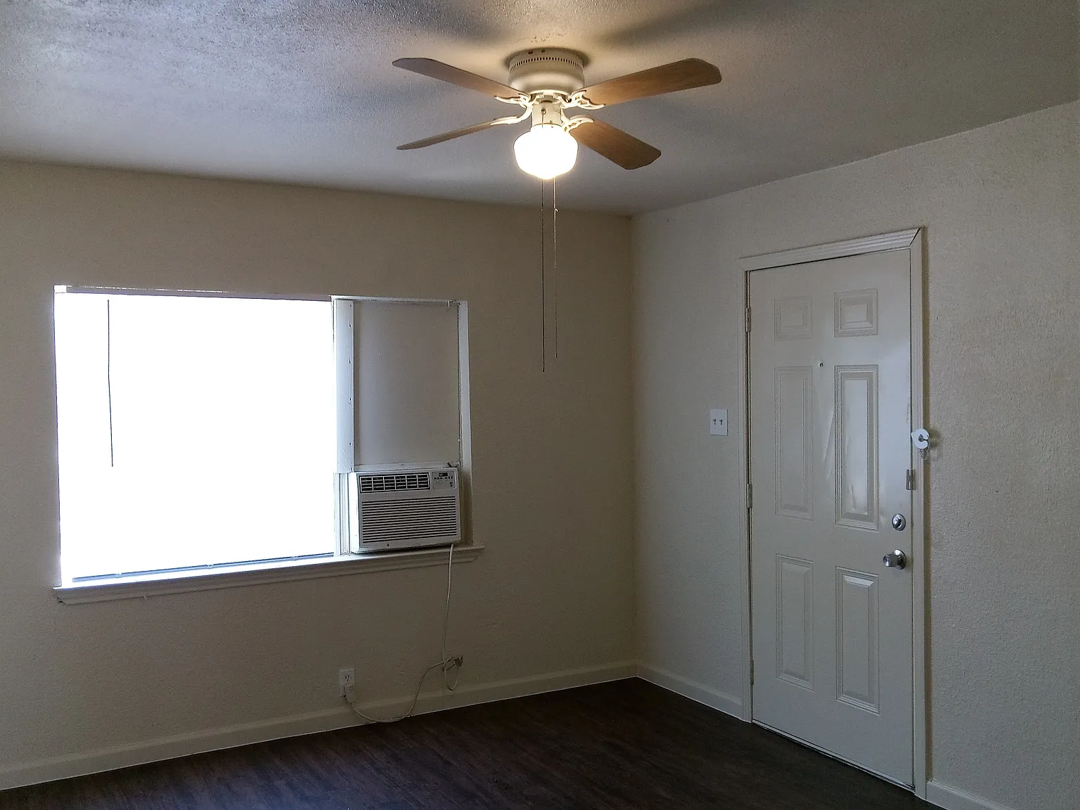 2 bed, 753 sqft, $1,199 — Photo 1