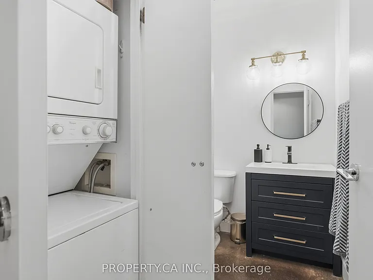 233 Carlaw Ave #325 — Photo 19