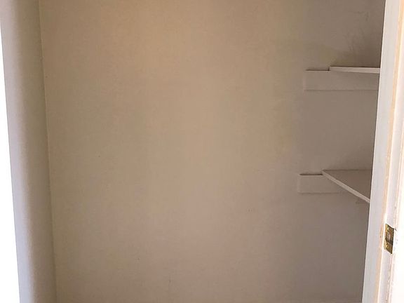 5th image of 219 W Magnolia #D-1