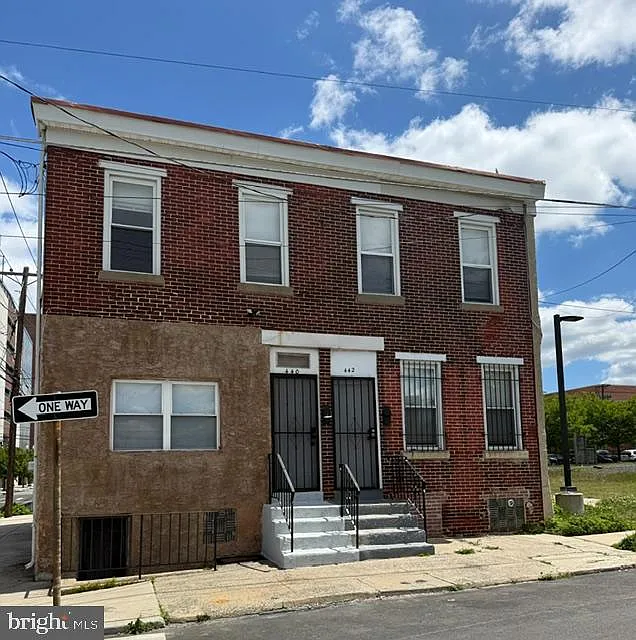 440 Henry St