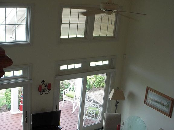 5th image of 428 Bay Breeze Dr