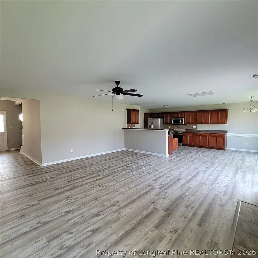 4 bed, 3.0 bath, 2326 sqft, $2,400 — Photo 4