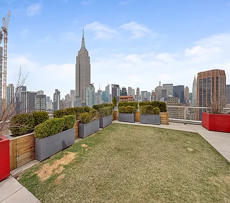 Rented by Mdrn Residential | media 7