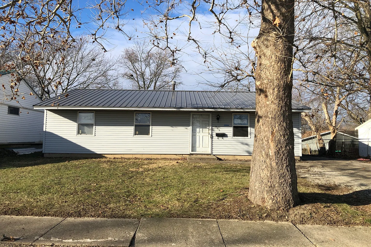 505 S Pfeffer Rd photo 1