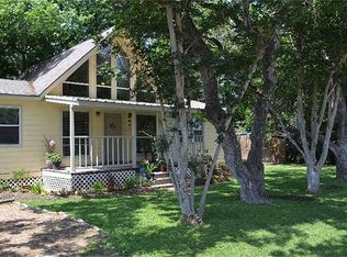 1910 Daugherty St, Waller, TX 77484