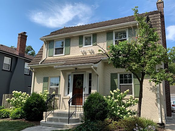 3rd image of 812 N Catherine Ave
