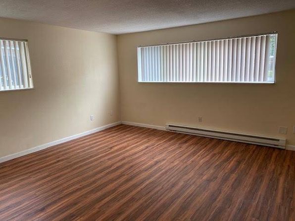 861 SW Adams Ave