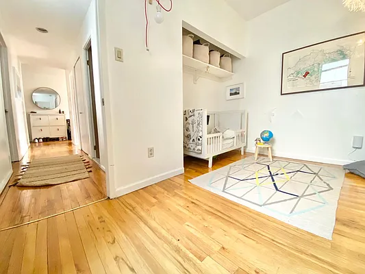 Rented by Keller Williams NYC | media 17