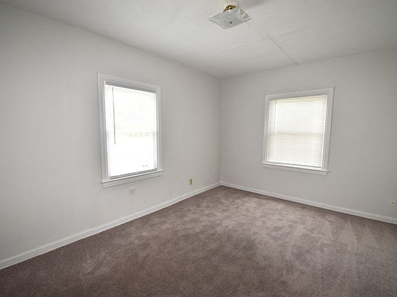 4th image of 11110 E Washington St