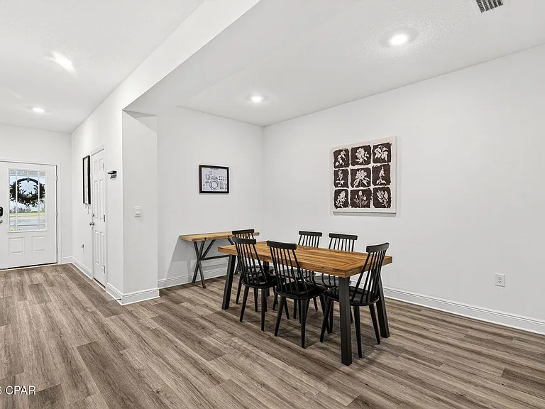 224 Butler Cv — Photo 8