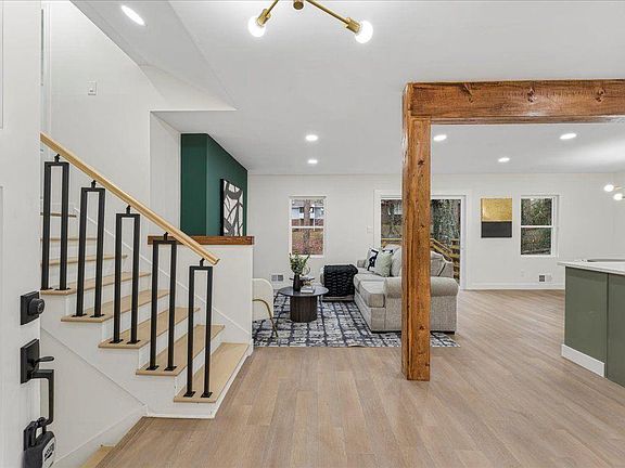 4th image of 2874 Cocklebur Cove Ct