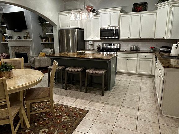 4th image of 114 Laurel Grove Blvd