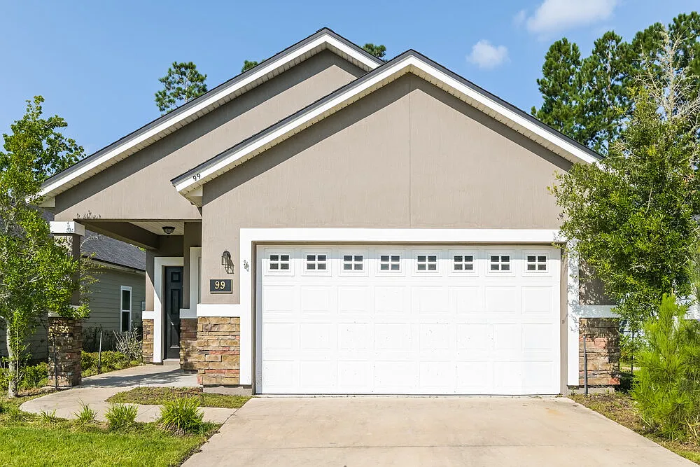 3 bed, 2.0 bath, 1863 sqft, $3,140 — Photo 1