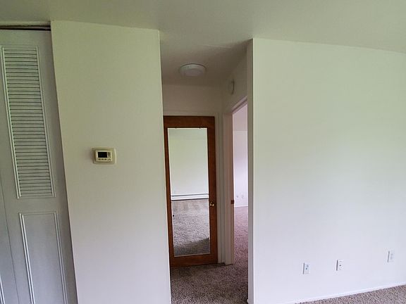 3rd image of 5881 Dixie Hwy #F