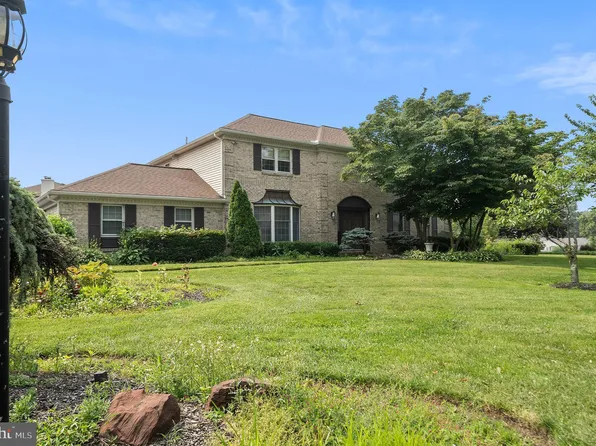 2241 Pine Rd, Huntingdon Valley, PA 19006