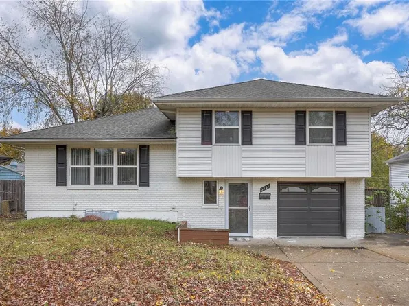 3521 Randall Dr, Independence, MO 64055