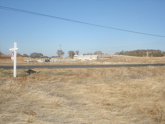 5th image of 4565 Coyote Dr