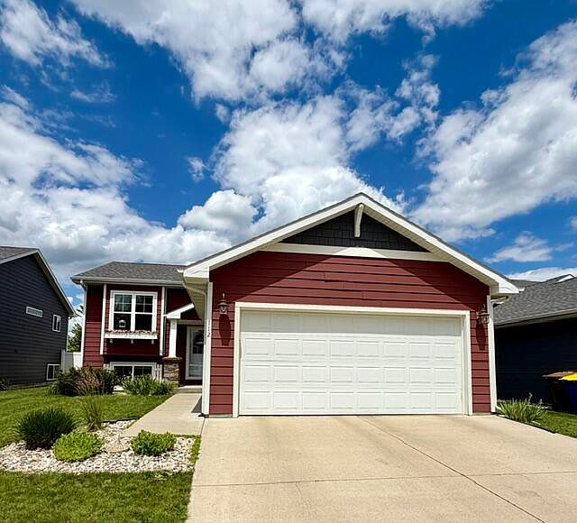 1st image of 712 Sun Valley St