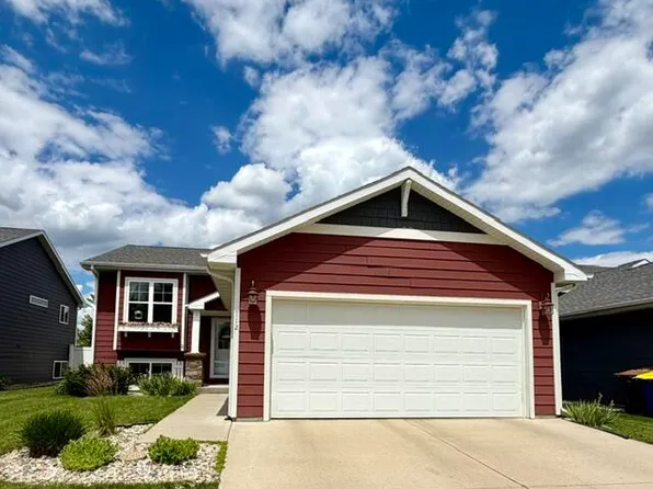 712 Sun Valley St, Brookings, SD 57006