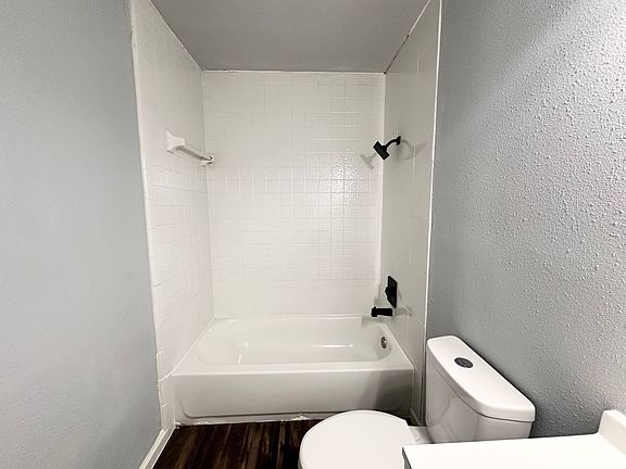 4th image of 1012 N 29th St APT 14
