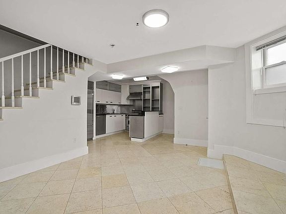 4th image of 28 Babcock St #B