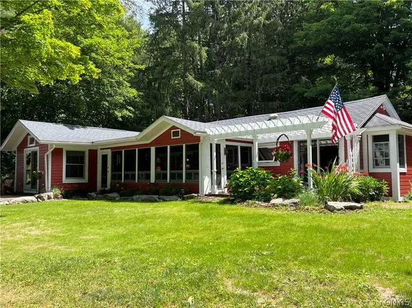 4755 E Lake Rd, Hamilton, NY 13346