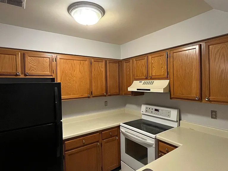 8 Appledowre Ct — Photo 7