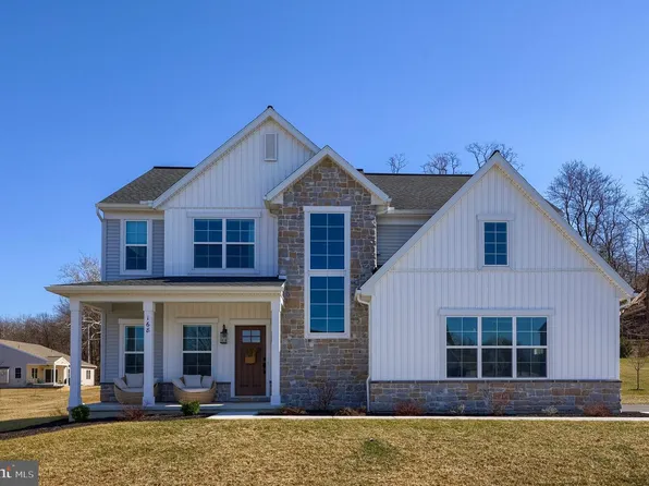 168 Forge Dr, Lebanon, PA 17042