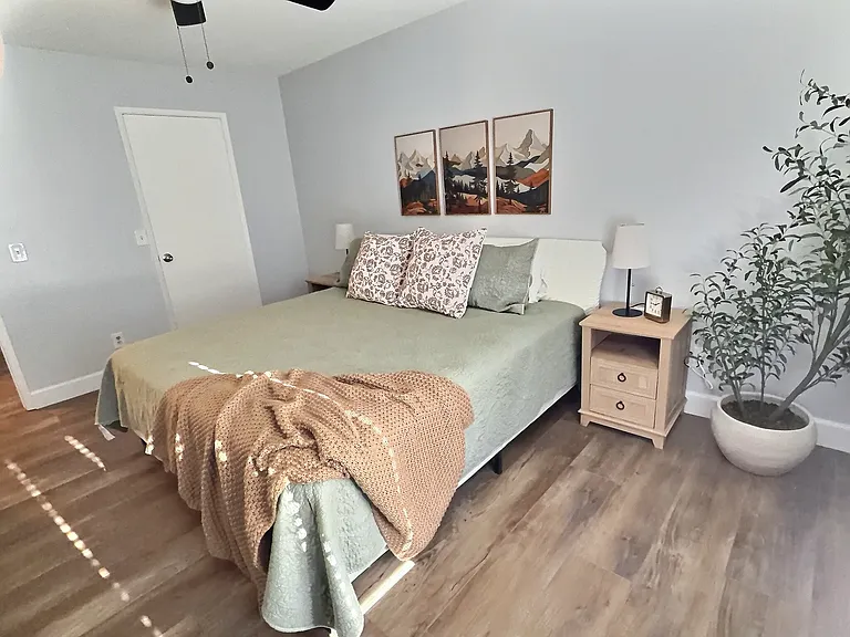 8237 N Del Mar Ave — Photo 18