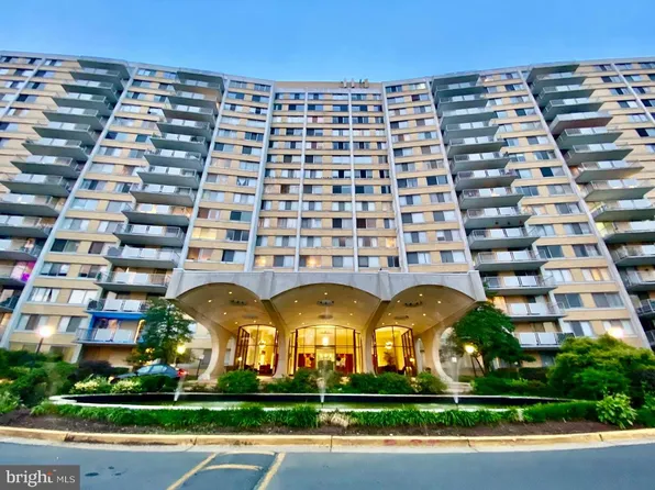 301 N Beauregard St APT 1606, Alexandria, VA 22312