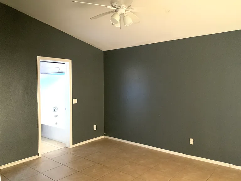 5737 Royal Sands St — Photo 11