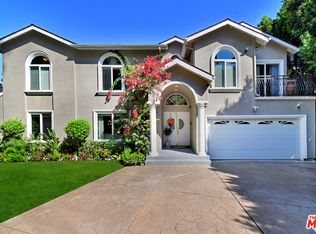 15043 Sutton St, Sherman Oaks, CA 91403