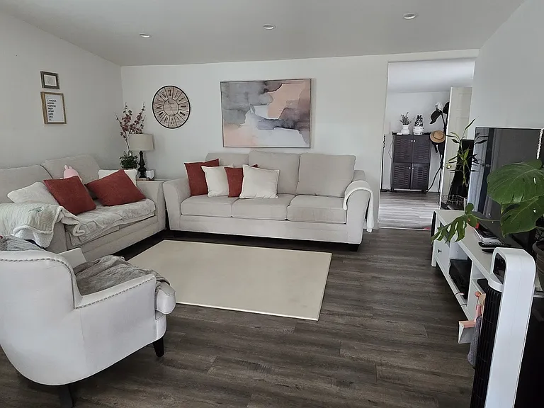 775 Beryl Pl — Photo 4