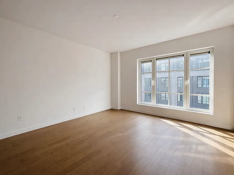37-26 32nd St #6L — Photo 4