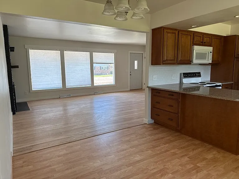 800 Ridgeland St — Photo 5