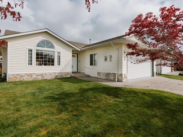 535 Shaw Rd #26, Gibsons, BC V0N 1V8